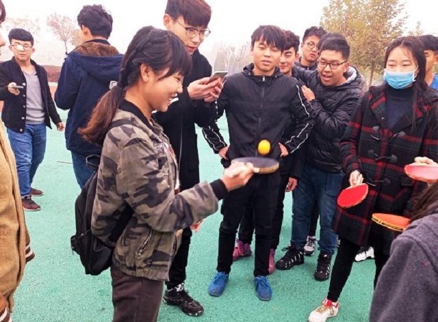 【完满班级】秋风日下 无畏飞翔——淬炼商学院举办“善”行青春主题活动（一）