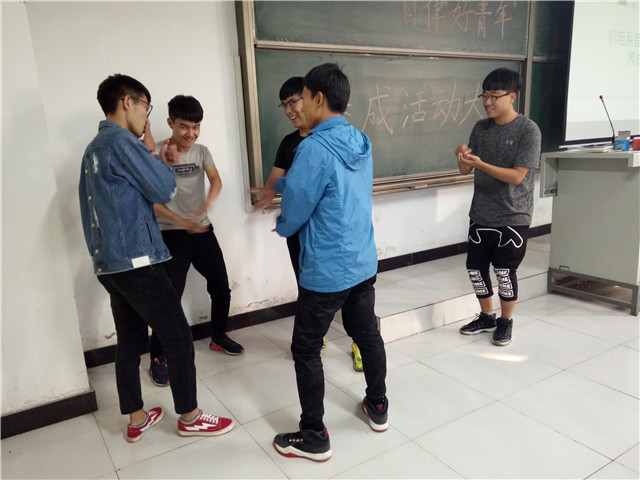 自律指向成功———机电系首届“自律好青年”养成活动