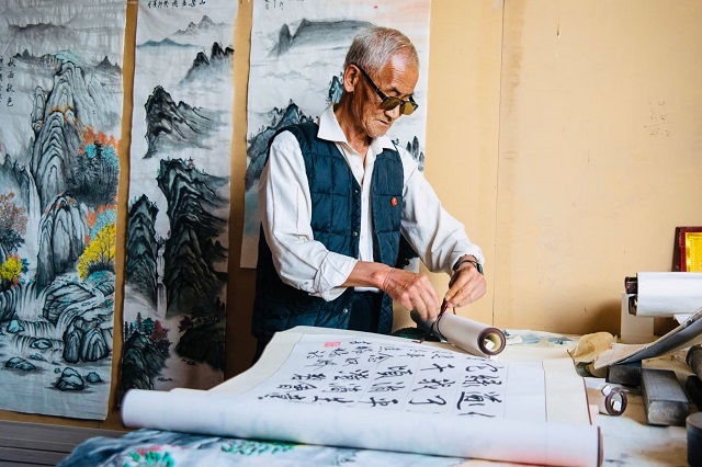 【三下乡】进艺轩旧巷·文化传承人李旺山与雅韵来堡的十年相约——经济与管理学院“经”缘晋乡实践团文化篇