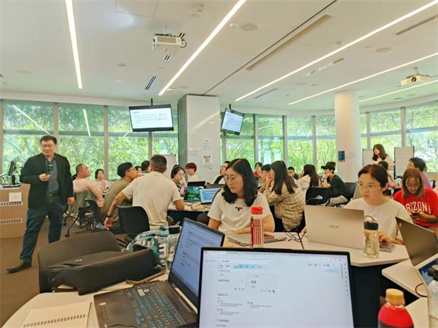 全面把握游学的多重价值——商务英语学院新加坡游学之旅