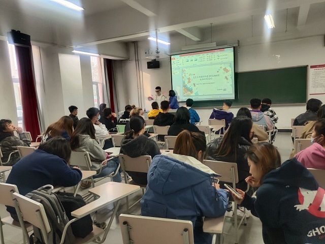 【完满班级】低碳又环保  废品变为宝——艺术传媒学院2020级视觉传达专业视觉2005班完满活动