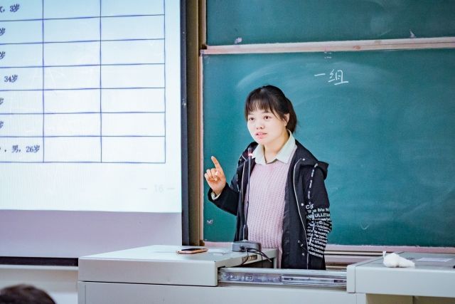 【学生干部培训】加强全员培训 提升沟通能力——艺术传媒学院“艺路领先”学生干部培训第十期第44讲