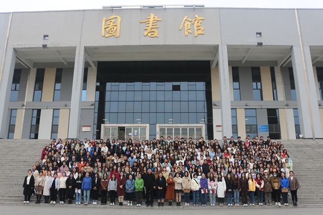 踏浪前行风正劲 不负韶华争朝夕——商务英语学院2023届毕业生就业工作部署会