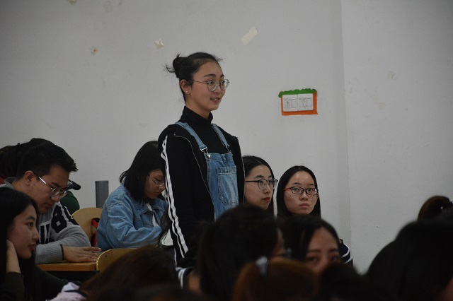 【辅导员说完满】今又重阳 共递温情暖意——食品与环境学院2016级辅导员说完满