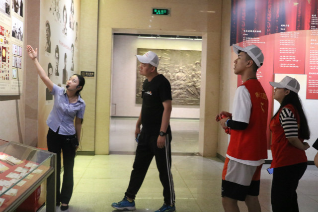 挥戈制蓝图 旗手引前路——外语系“青鸟”志愿服务队三下乡活动纪实