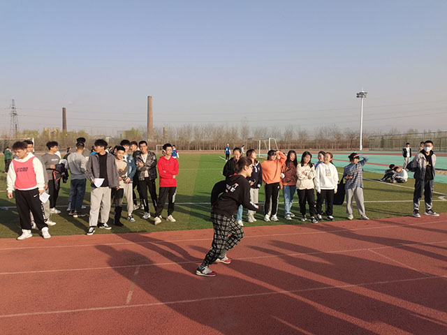 舞动青春 挥洒汗水——智能工程学院首届“挑战自我”体育节