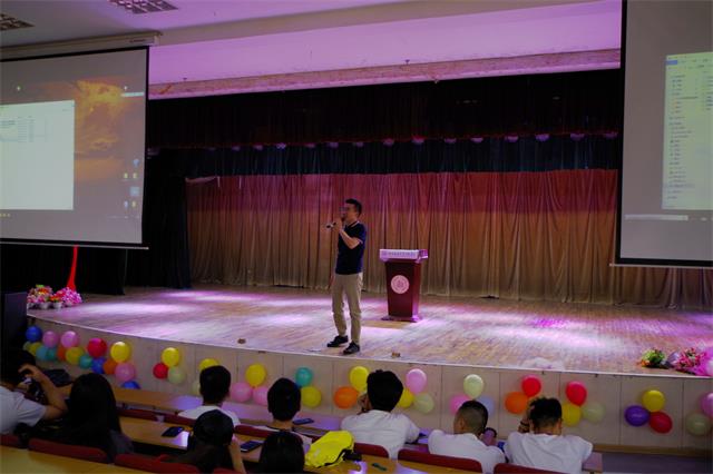 【辅导员说完满】以榜样树学风 以实践促完满——艺术传媒学院2017级举办辅导员说完满活动