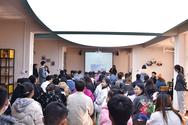 【1+1>2】记录信院点滴 专业与完满碰撞——大数据学院、信息工程学院第四届“透过镜头看信院”宣传技能大赛决赛