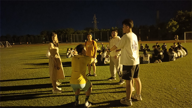 【完满团支部】活力青春 快乐夜晚——淬炼·国际商学院会计班完满团支部活动