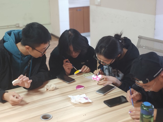 【完满班级】奇妙彩绘画 创意绘生活——淬炼·国际商学院财务1904班完满班级活动