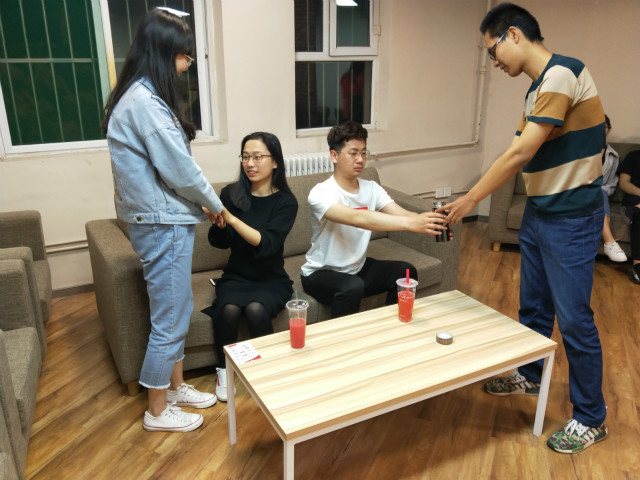 【完满班级】绿色于心 环保于手——淬炼商学院四月完满班级主题活动（三十九）