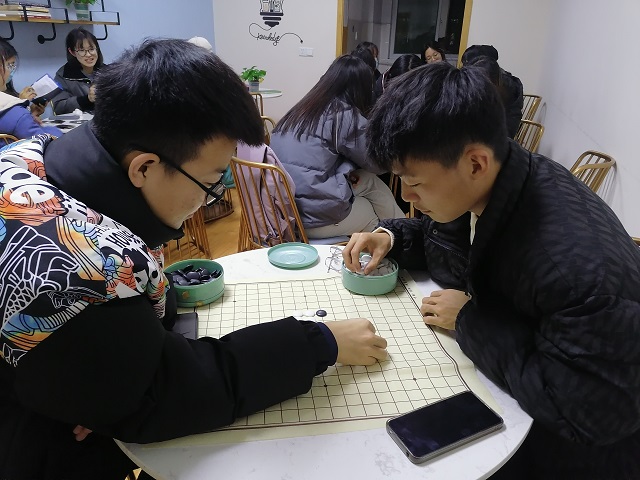 【完满班级】以棋会友 乐趣无穷——食品与环境学院食安2002班完满班级活动