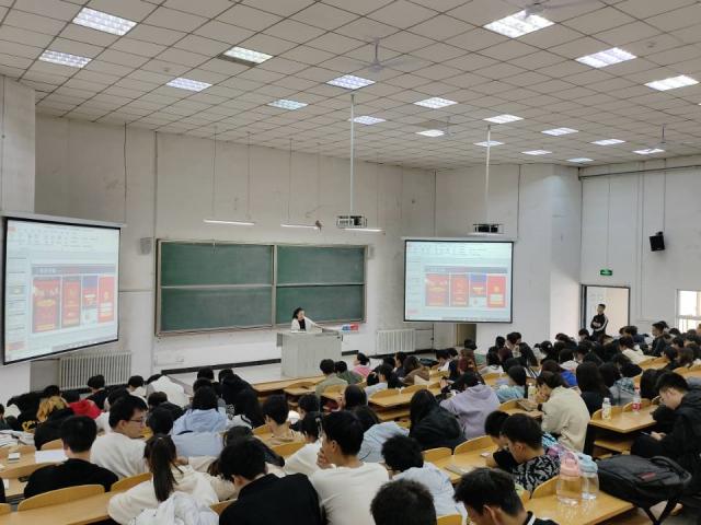 【辅导员说完满】心清眼睛亮 诈骗身边防——智能工程学院2022级辅导员说完满活动