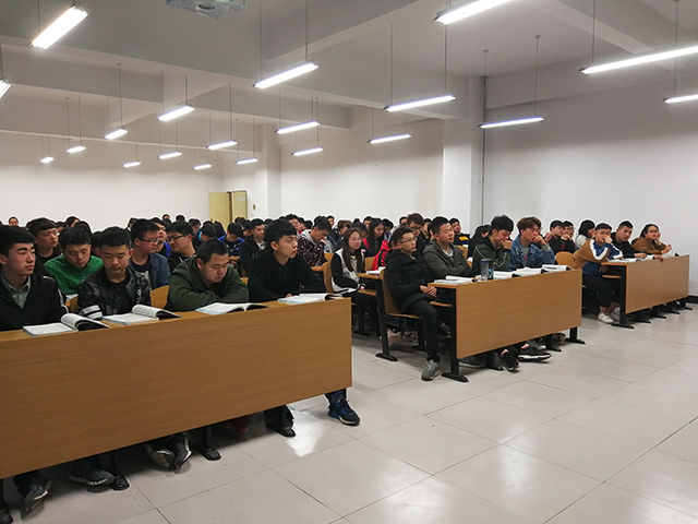 【辅导员说完满】扮完满角色 争完满先锋——信息工程系辅导员说完满之角色转变