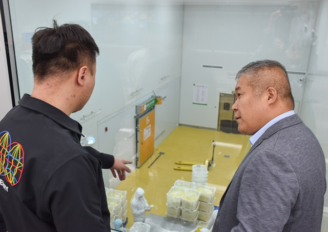 服务地方经济发展 校企合作多元共建——食品与环境学院教师深入源德味央厨有限责任公司开展校企合作交流活动