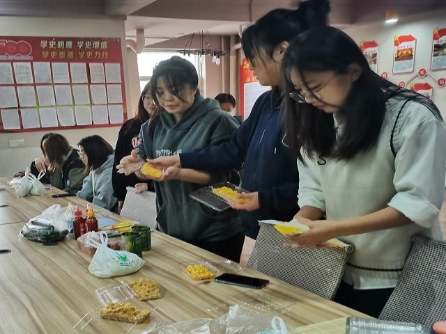 【完满班级】寿司DIY 快乐ING——食品与环境学院园林2102班完满班级活动