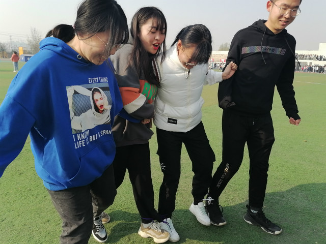 【完满班级】竞技不忘互帮互助 体育更展青春雄风——淬炼商学院会计1803班、行管2001班、会计2002班完满班级活动