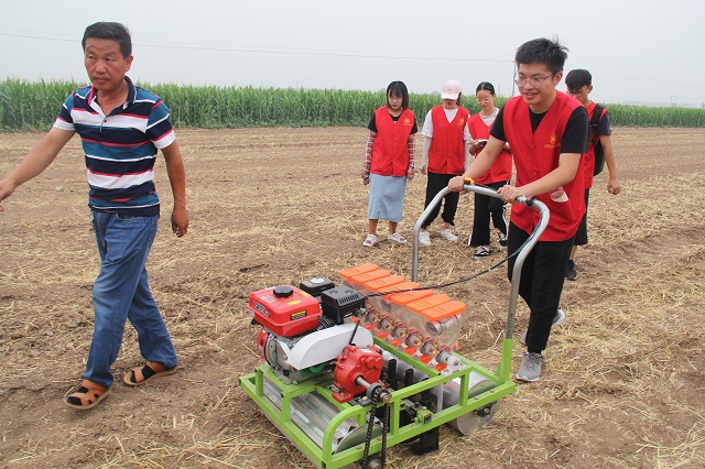扶贫产业新亮点 打造养殖新格局——食品与环境学院“环动南阳”三下乡社会实践团纪实