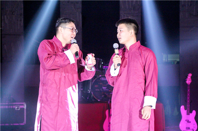 【社团挑战月】信院第一站：与百家社团的相见恨晚——2017“特色社团进军营”主题活动