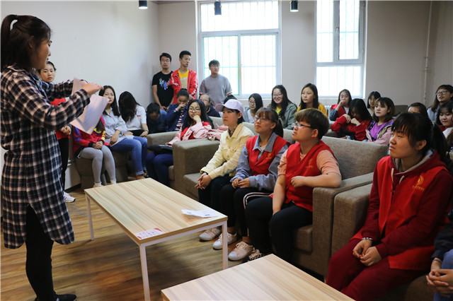 市民课堂第277期：读万卷书 行万里路——外语系开展“外语加油站”公益系列活动