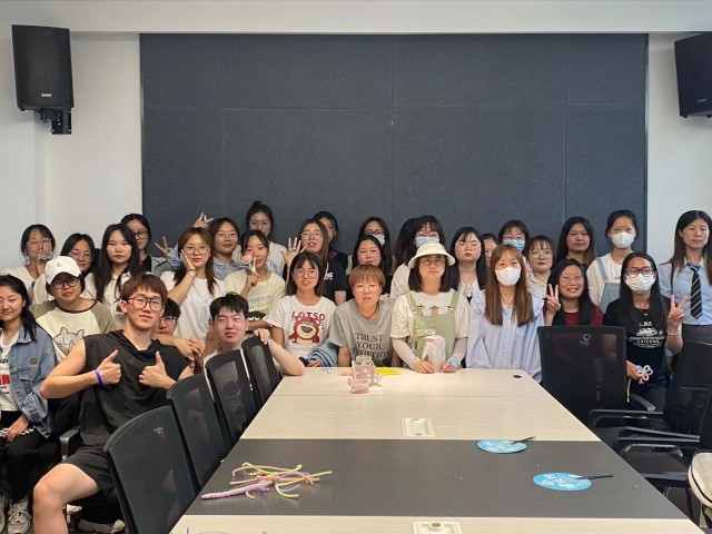 踔厉奋发新征程 劳动铸就中国梦——商务英语学院五月下旬完满团支部活动集锦