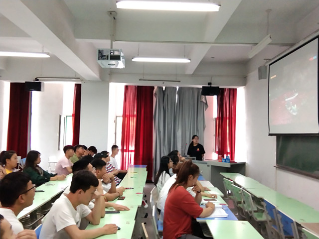 【完满班级】弘扬慈善文化 构建大爱中华——艺术传媒学院环境设1802班举办“公益视频分享会”