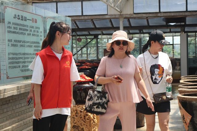 【三下乡】致力产业振兴 小导游带动经济发展
