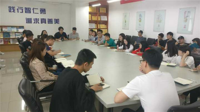 校团委各组织召开2017—2018学年第二学期期中工作座谈会