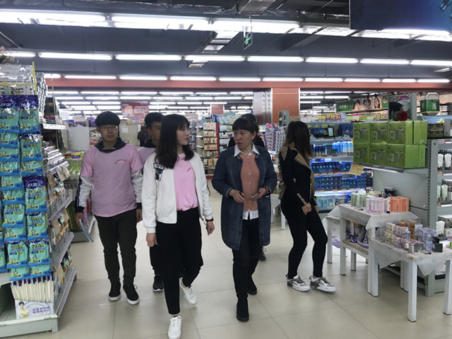 【生存挑战赛】走出象牙塔 体验城市“变形记”——外语系举办“生存挑战赛之谁是最强生存王”