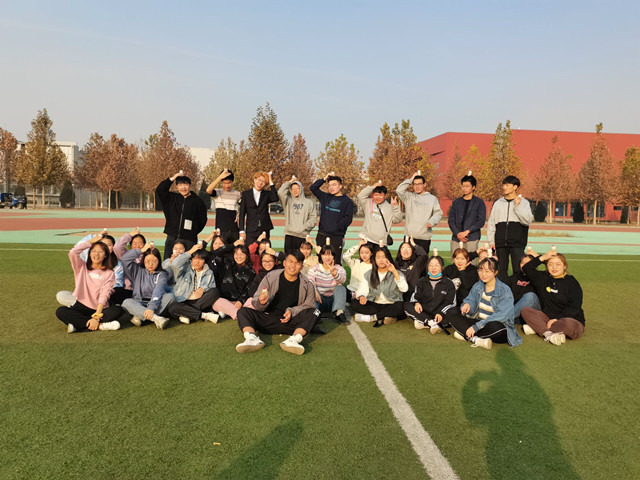 【完满班级】竞技不忘互帮互助 体育更展青春雄风——淬炼商学院会计1803班、行管2001班、会计2002班完满班级活动