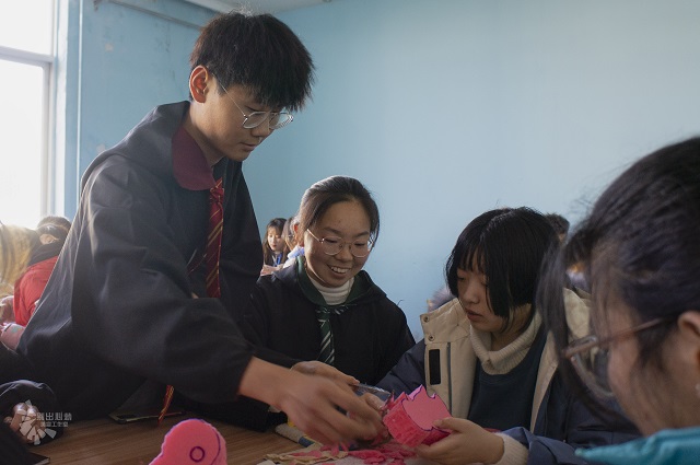 【社团巡礼节】赫奇帕奇限定掌中魔法 海绵萌宠就在掌间——“精裁细剪”海绵萌宠制作大赛圆满结束