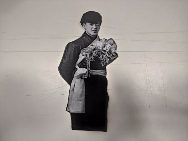 【完满班级】今天 让我们再次重温雷锋精神——资产1901班“我心目中的雷锋”剪贴画展示活动