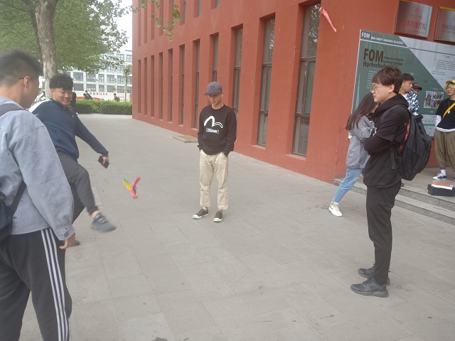 【完满班级】挑战人生难题 踢出坚毅自我——动画1701“战胜挫折 踢开烦恼”完满班级活动