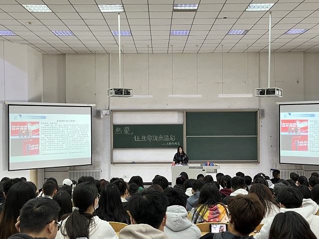 【辅导员说完满】热爱让生命流光溢彩——经济与管理学院20级、22级“辅导员说完满”专题活动