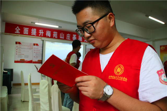 学习时代楷模  谱写青春之歌——智能工程学院三下乡纪实