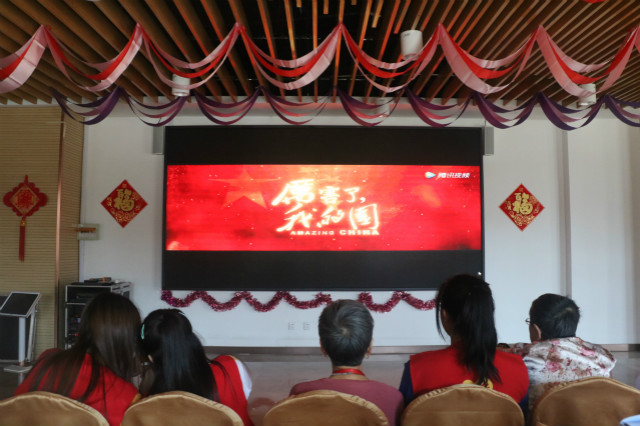 浓浓爱心情 爱在夕阳间——“青鸟”志愿服务队走进养老院