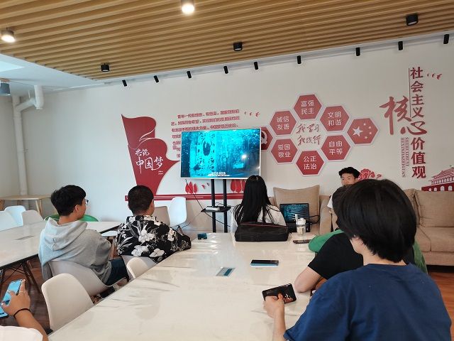 【完满团支部】重温经典 热泪盈眶——食品与环境学院动医2101班完满团支部活动
