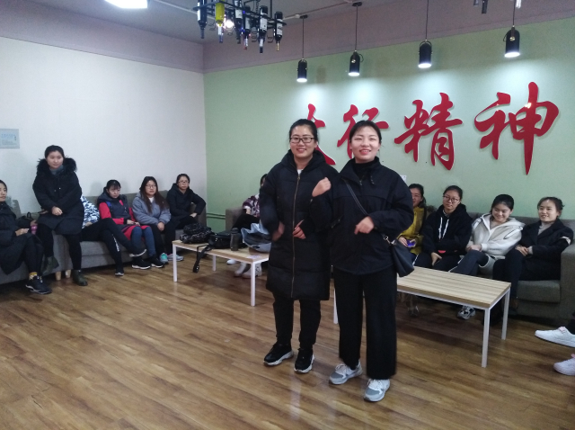 【完满班级】穿行迷雾 愿前路灯塔永不熄灭——经济与管理学院十一月完满班级活动纪实(八)