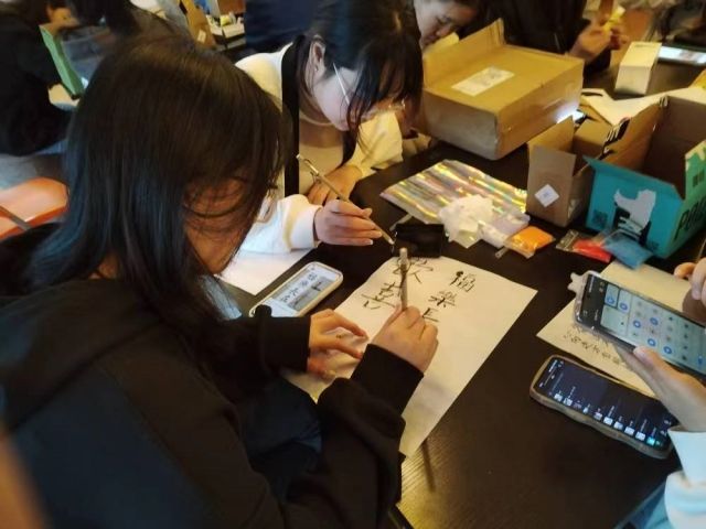 无悔青春 逐梦星河——商务英语学院五月上旬完满团支部活动集锦