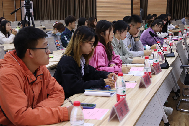 给我一支麦克风 show你精彩一瞬间——经济与管理学院“金”话筒主持人大赛决赛