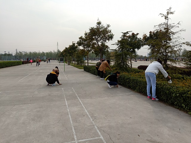 【完满班级】捡起一片垃圾 收获一片希望——食品与环境学院园林1802班举办完满班级活动