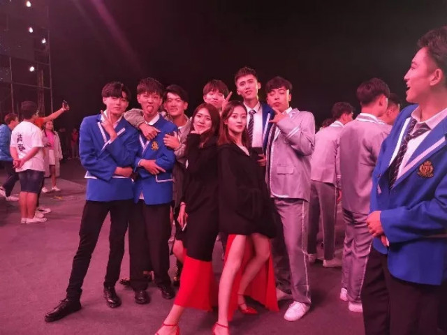 闪光的信院第246期:迎新晚会上讲故事女孩背后那段破茧成蝶的故事