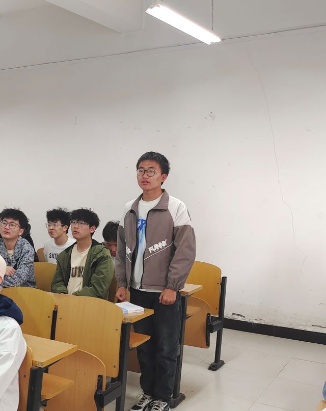逸乐无穷 玩转青春——大数据学院、信息工程学院五月完满团支部活动集锦（三）