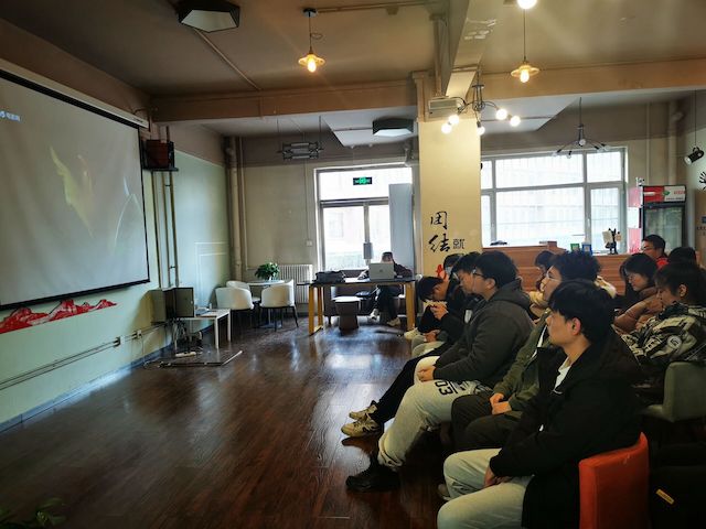 【完满班级】励志说——我的左手——信息工程学院物联1902班