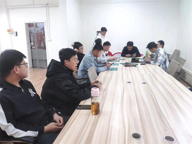 【完满团支部】桌上酣战 文稻武略显英豪——智能工程学院通信(专升本)2203班完满团支部活动