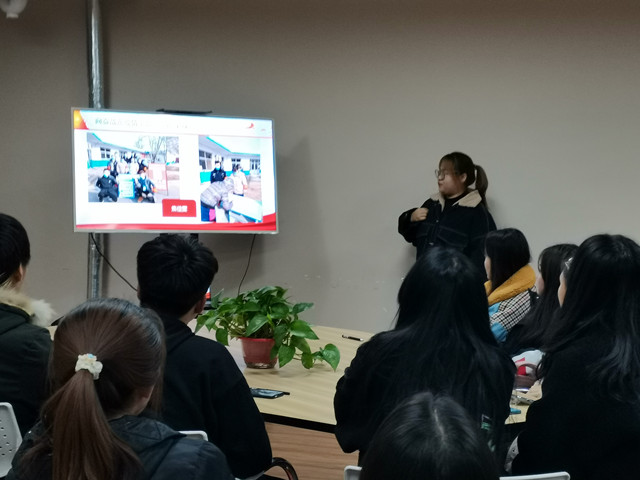 【完满班级】学雷锋 共传承——淬炼商学院财务2001班完满班级活动