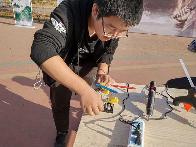 【社团快讯】深入编程微知识 领悟创造新思维