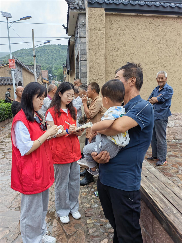 【三下乡】体验“助农主播”的一天 为农产品销售打开新出路——“传承红色基因”调研寻访团