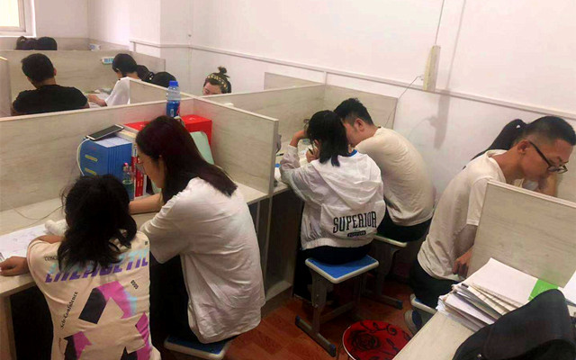 闪光的信院第251期:李南南 一个创业青年的公益之路