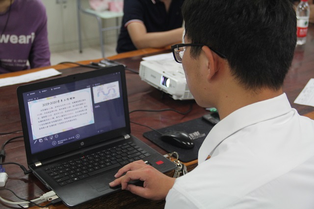 回顾历史总结经验 团结协力共筑辉煌——食品与环境学院第七届学生会优秀部门答辩